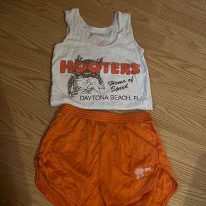 Hooters uniform